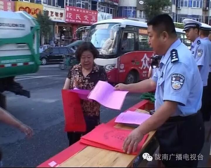 高速公路交通标志图解大全,一看就懂的安全行车指南