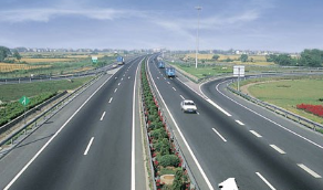 高速遇突发事故咋办？掌握这些刹车技巧保安全