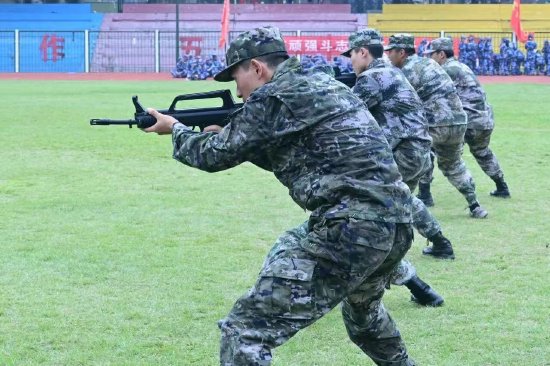 大学军训时埋下军旅梦,济南大学兵员储备连成征兵摇篮