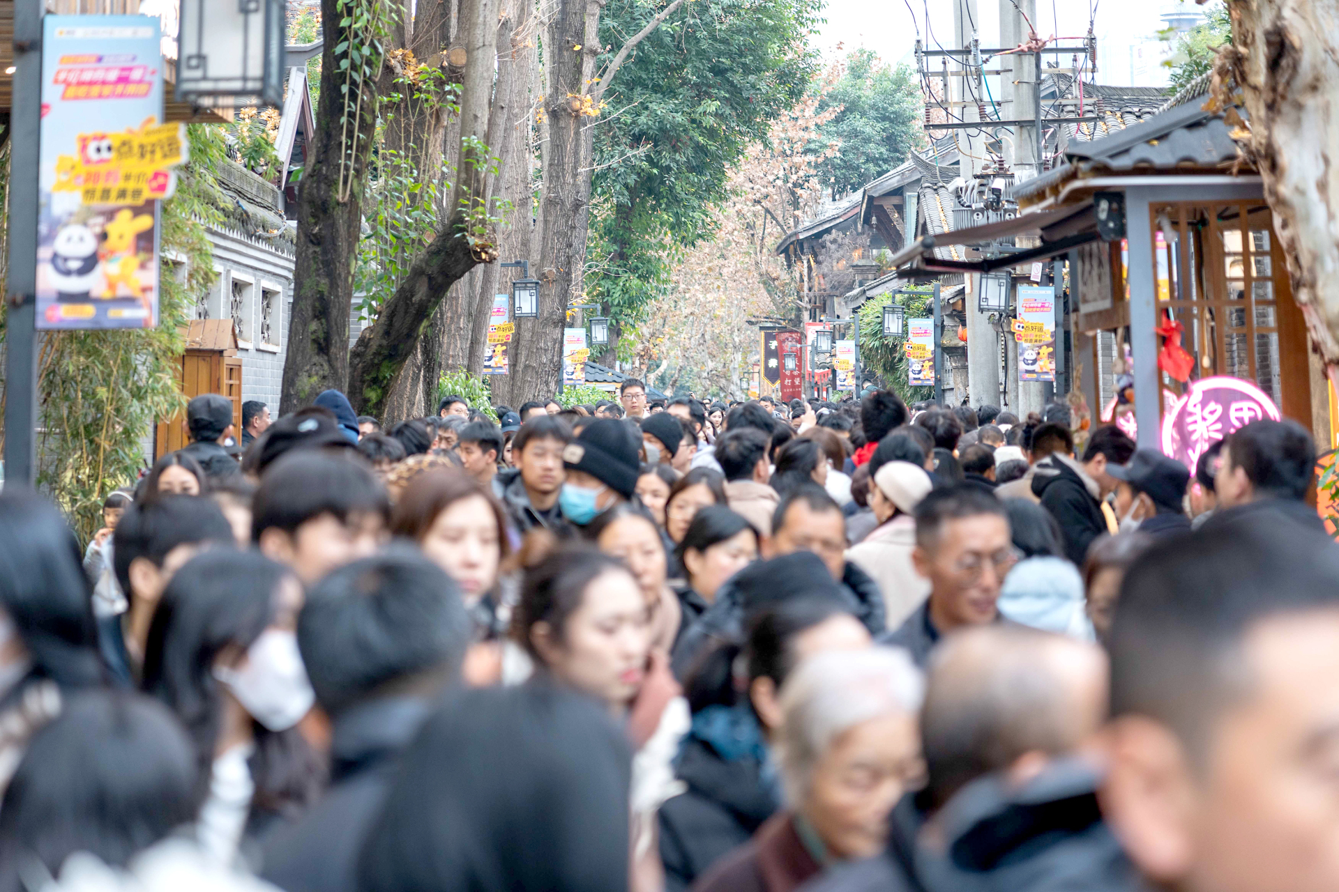 成都节前尾号不限行至元宵，2026 年节假日安排引关注