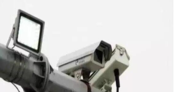 新手司机必看!揭秘摄像头闪光含义及各类马路摄像头功能