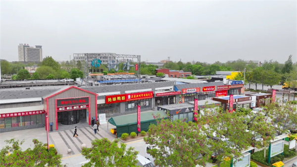 高速服务区餐饮升级,满足自驾族多样需求