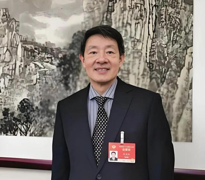 两会热议教育议题：十二年义务教育，普职分流延后至高考？