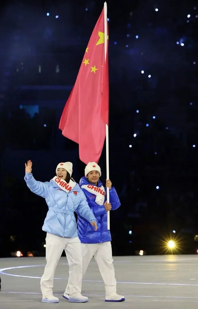 意大利冬奥会精彩时刻：苏翊鸣徐梦桃宁忠岩等健儿夺冠
