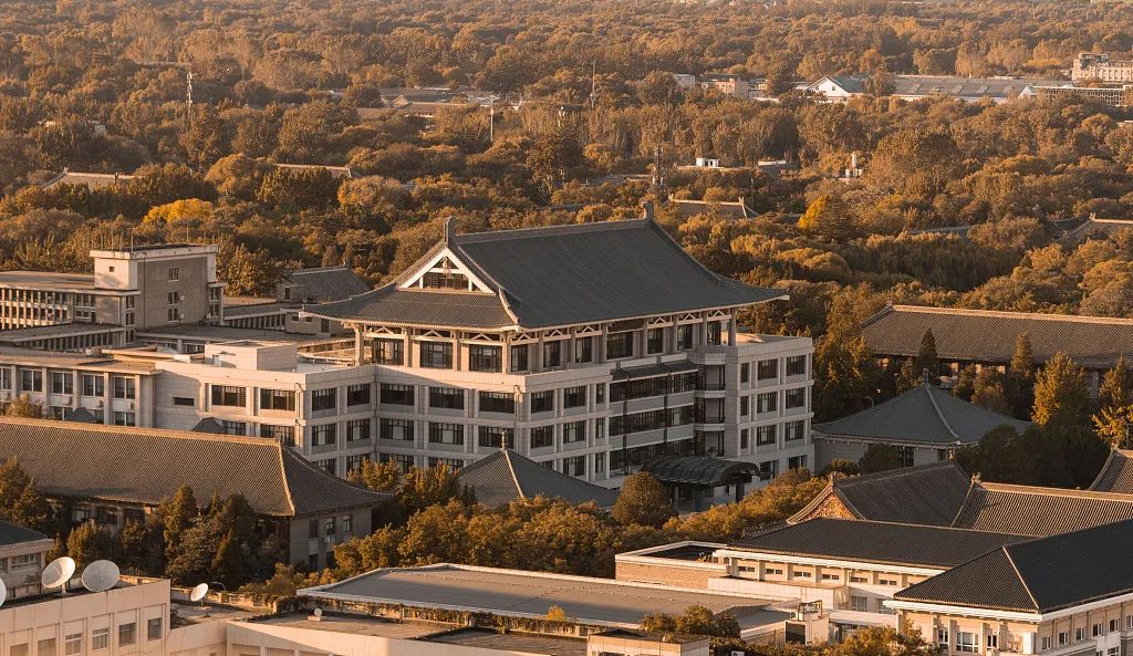 填志愿纠结学校咋选?看看这些别人家的大学图书馆