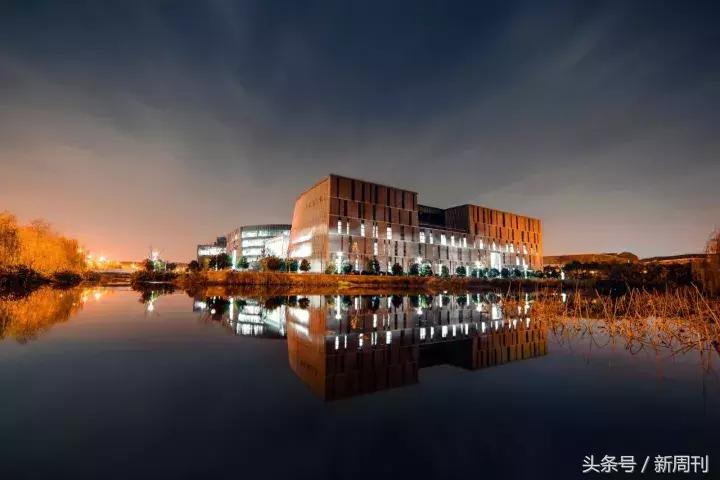 大学好图书馆是啥样?北大图书馆凭啥成一塔湖图胜景之一?