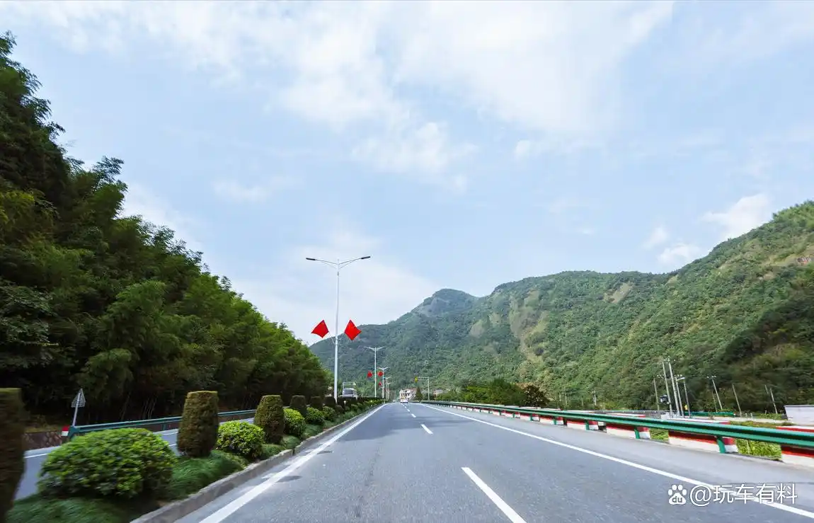 高速跑100时速，关键时刻能保命，老司机都懂